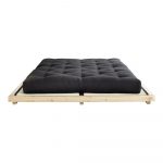 Dvojlôžková posteľ z borovicového dreva s matracom a tatami Karup Design Dock Comfort Mat Natural Clear/Black, 140 × 200 cm